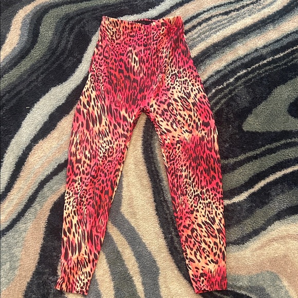YITTY Pink Leopard Print Leggings - Picture 1 of 4